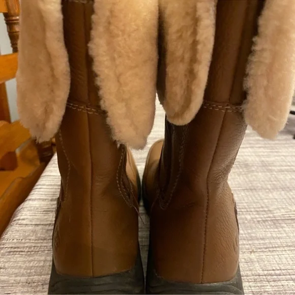 UGG Brown Shearling Winter Boots - Picture 14 of 15